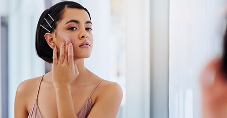 What is 'Skinimalism'? Practice Clean Beauty at its Easiest