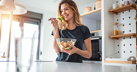 12 Best Energy-Boosting Snacks, According to a Dietitian